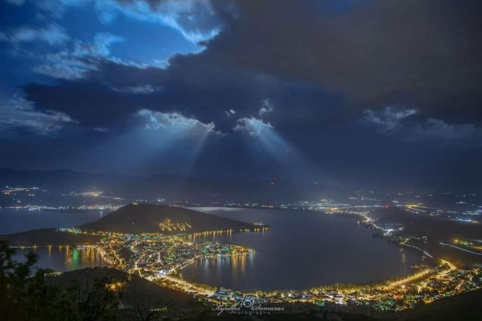 Alpina Suites Kastoria Ngoại thất bức ảnh