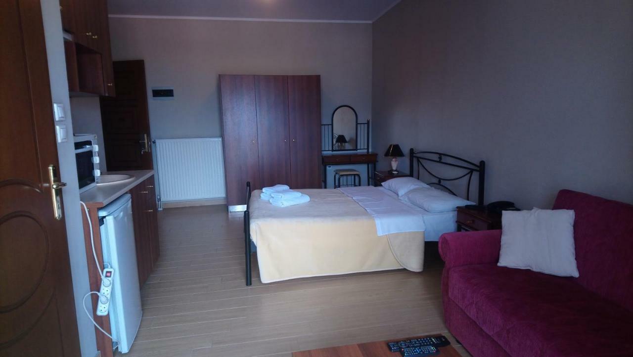 Alpina Suites Kastoria Ngoại thất bức ảnh